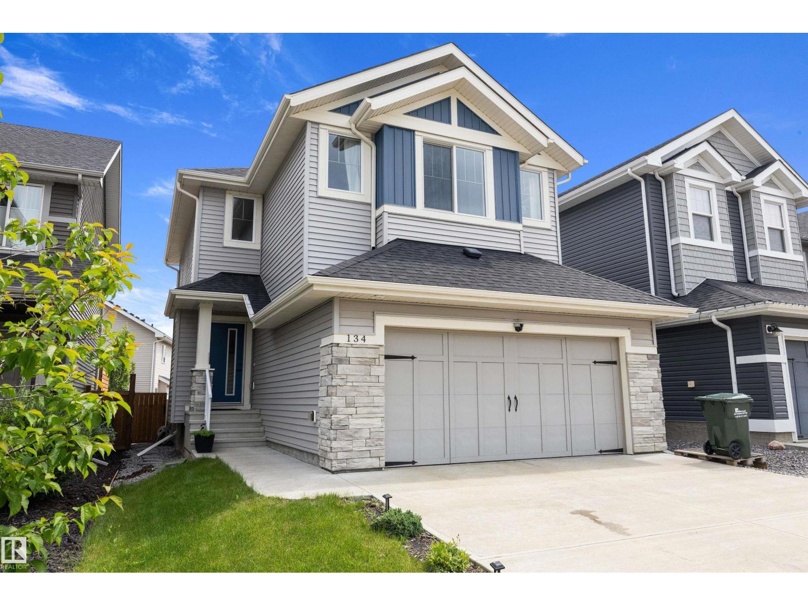 134 AMBLESIDE WY - 1