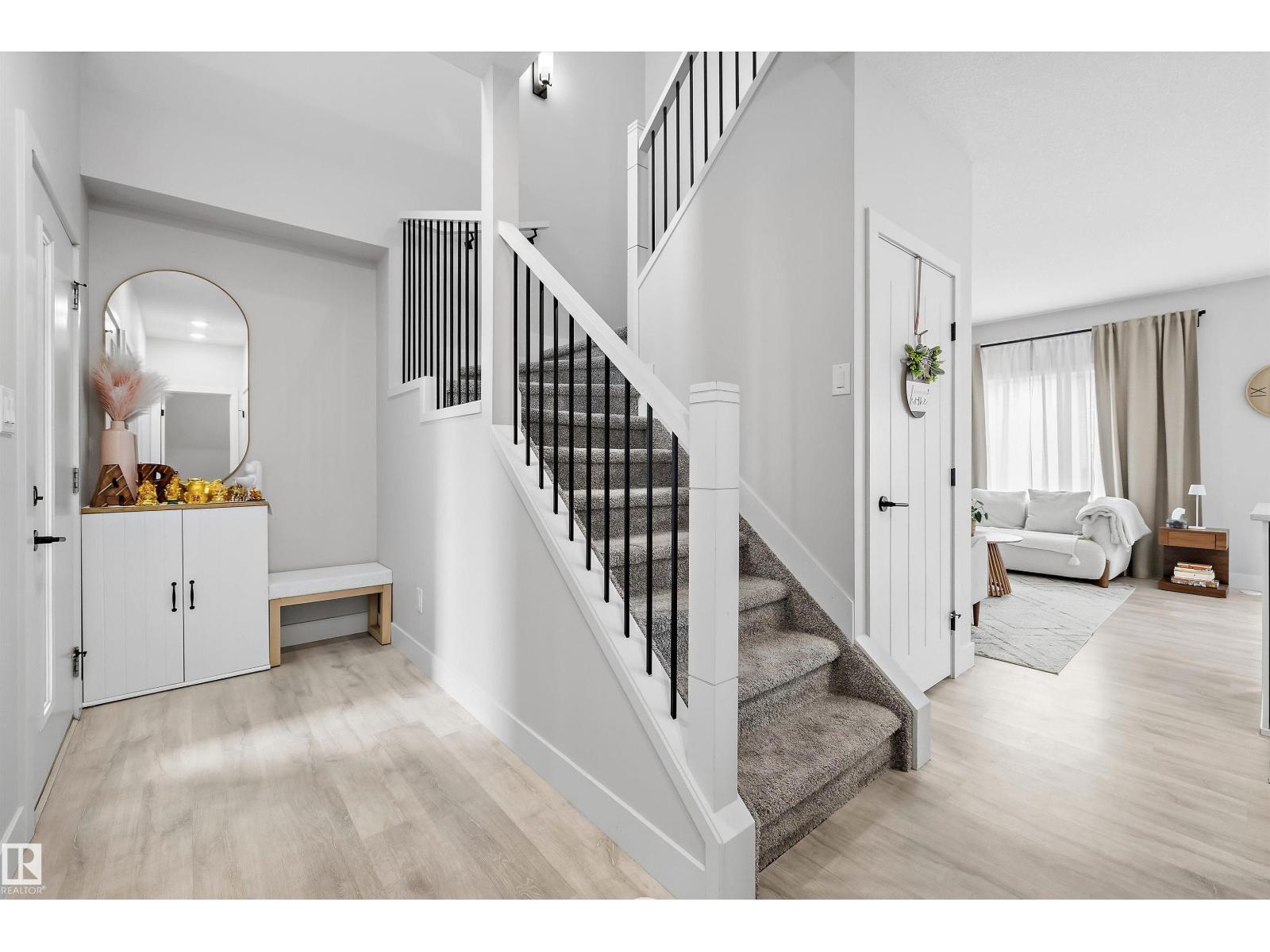 134 AMBLESIDE WY - 4