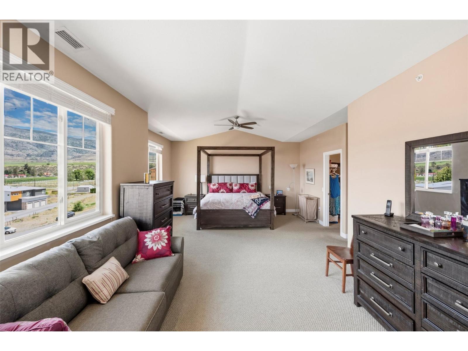 921 SPILLWAY Road Unit# 405B, Oliver