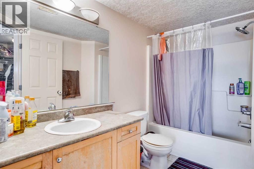 2204, 38 Riedel Street — photo 13