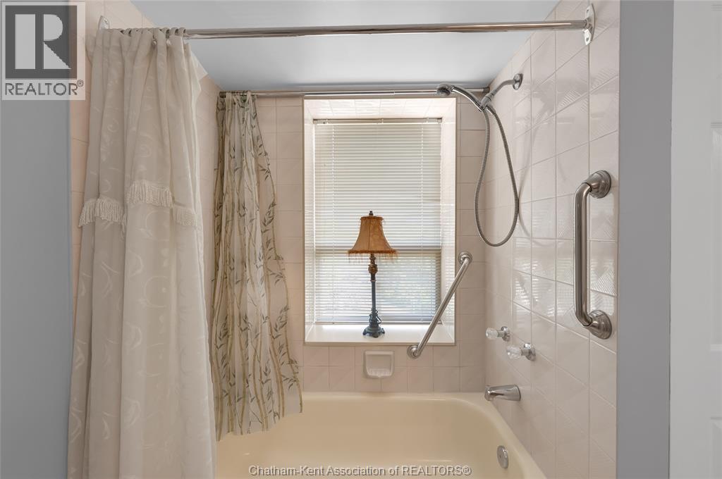 #1001 10 Van Allen AVENUE - 13