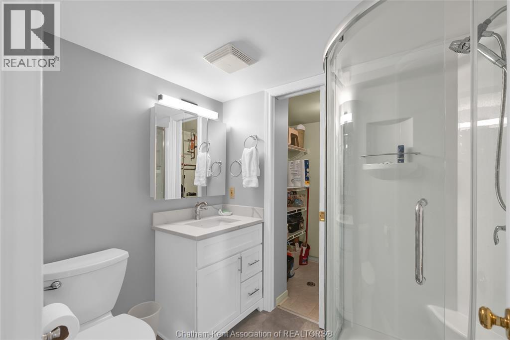 #1001 10 Van Allen AVENUE - 15