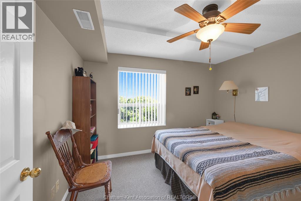 #1001 10 Van Allen AVENUE - 19