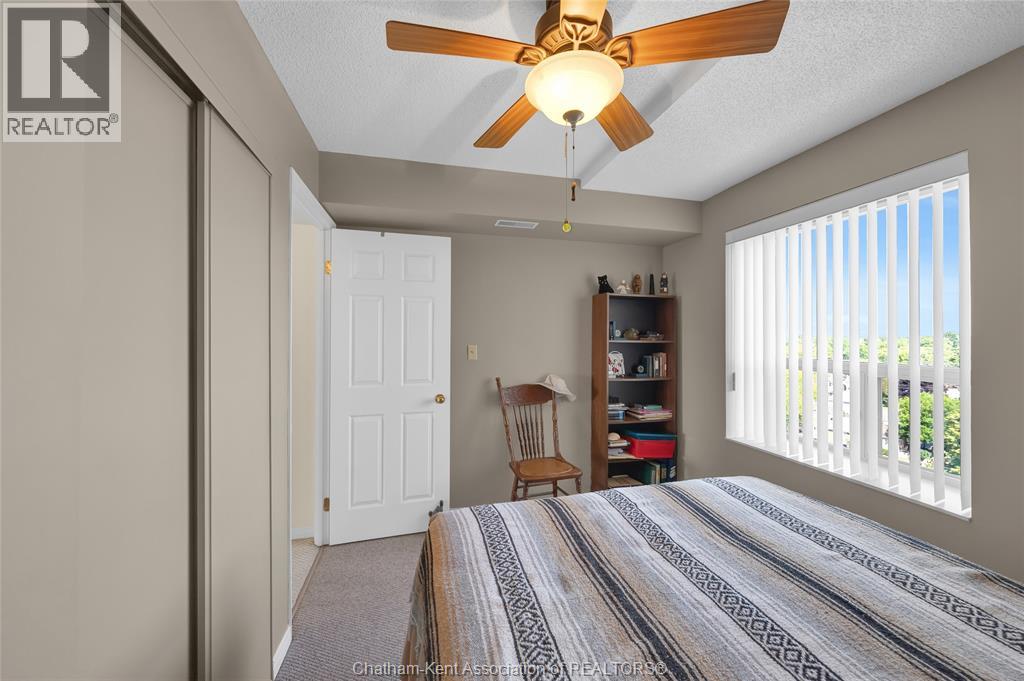 #1001 10 Van Allen AVENUE - 22