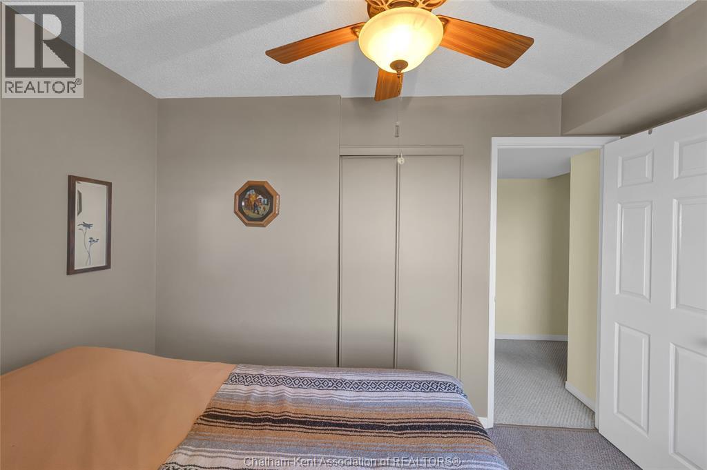 #1001 10 Van Allen AVENUE - 23