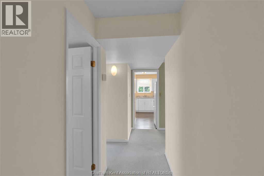 #1001 10 Van Allen AVENUE - 24