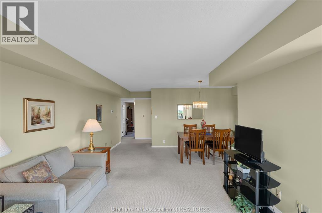 #1001 10 Van Allen AVENUE - 27