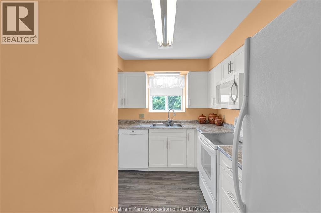 #1001 10 Van Allen AVENUE - 36