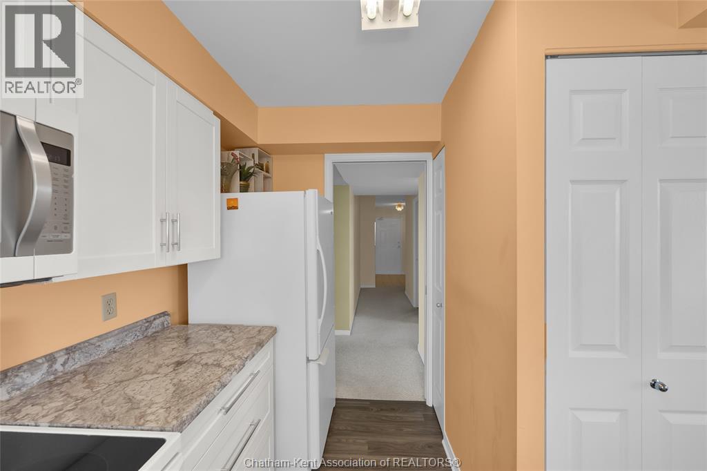 #1001 10 Van Allen AVENUE - 44