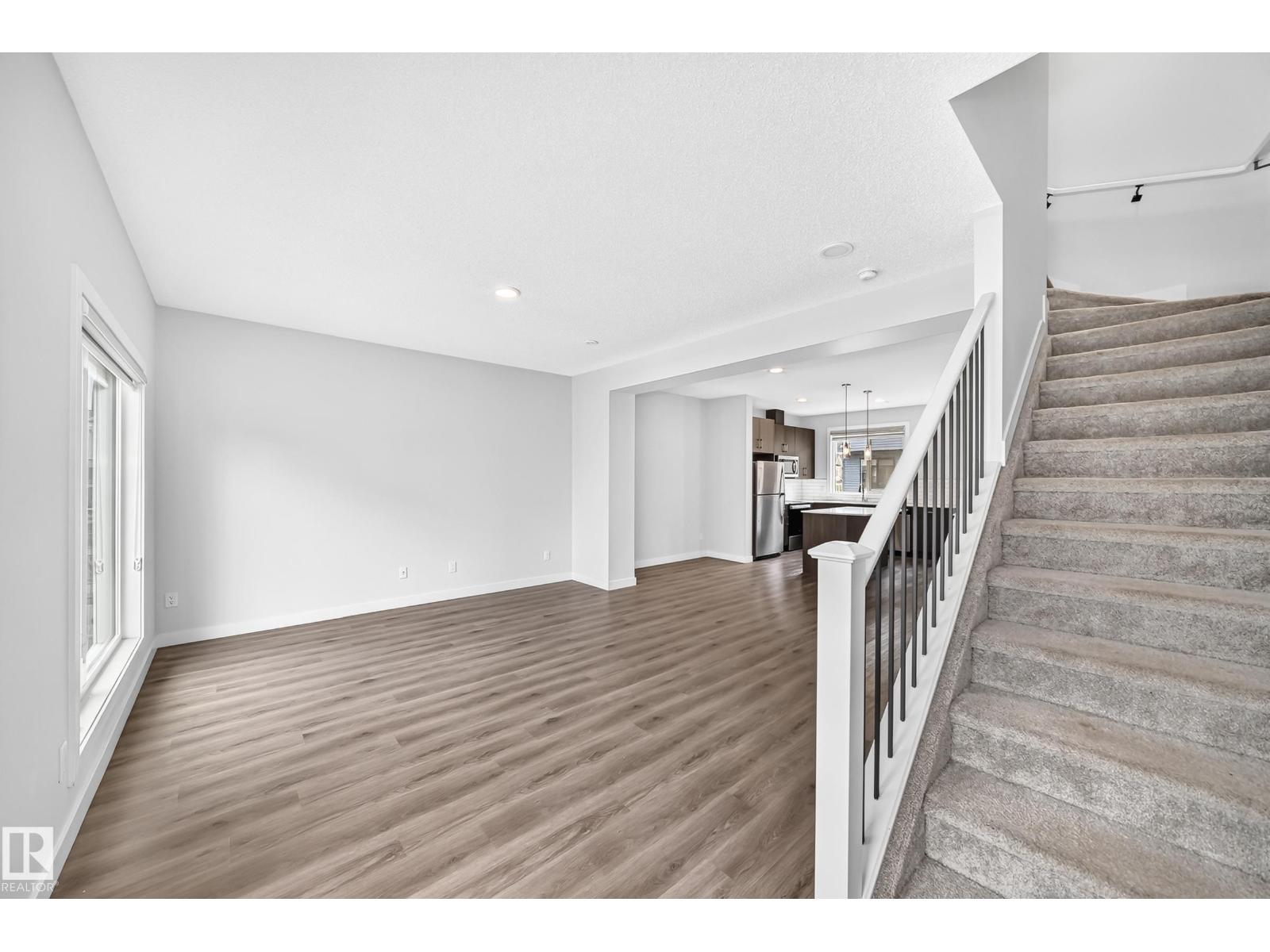 #82 11910 35 AV SW - 22