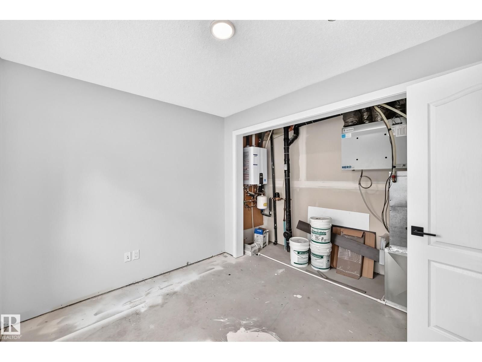 #82 11910 35 AV SW - 38