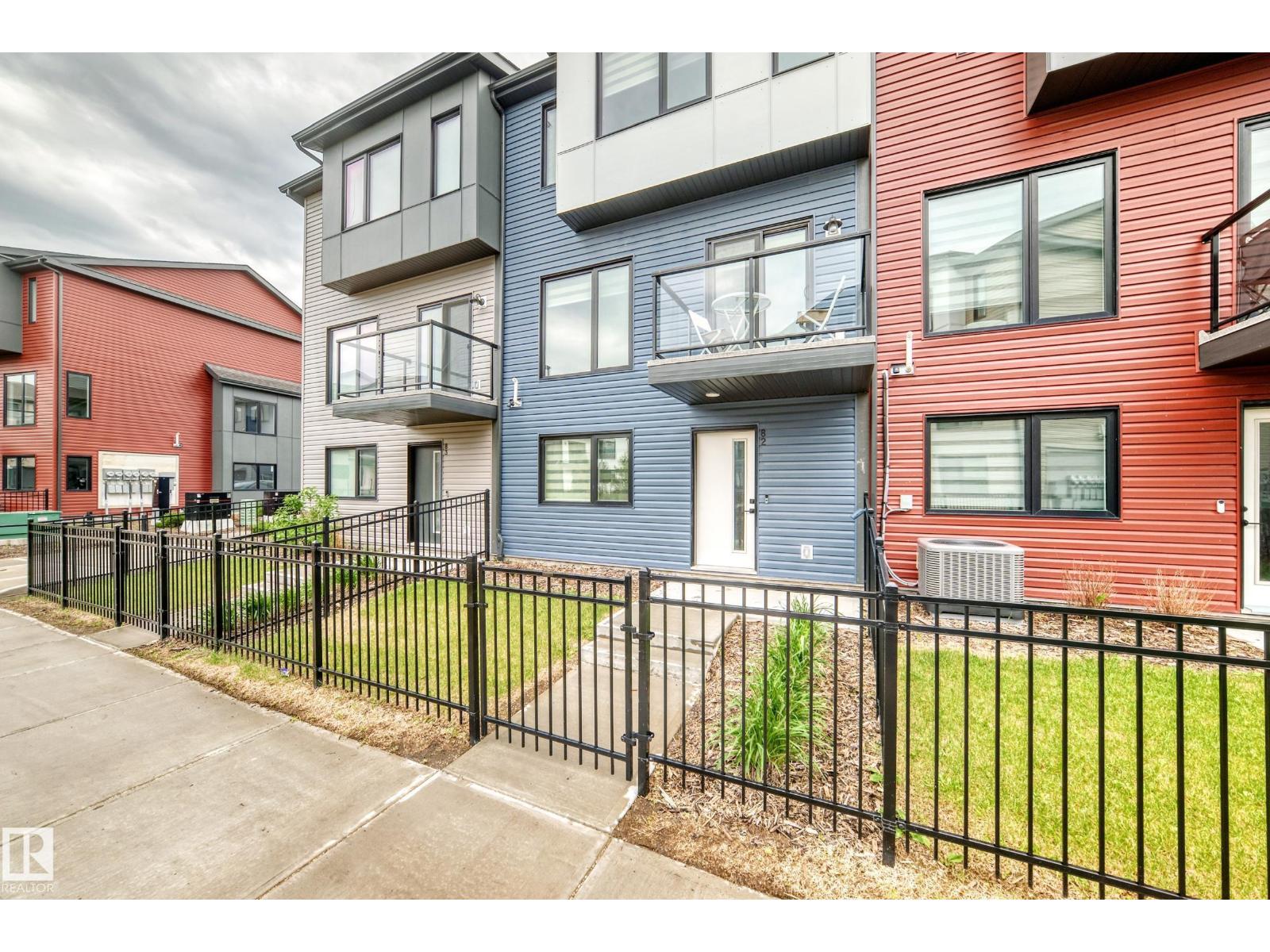 #82 11910 35 AV SW - 4