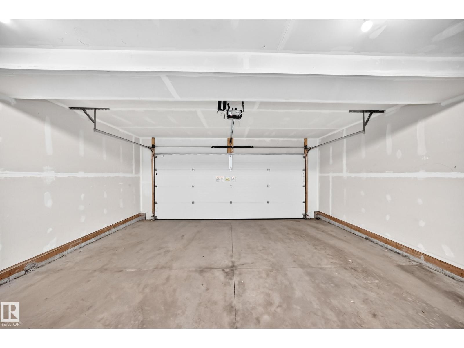 #82 11910 35 AV SW - 40
