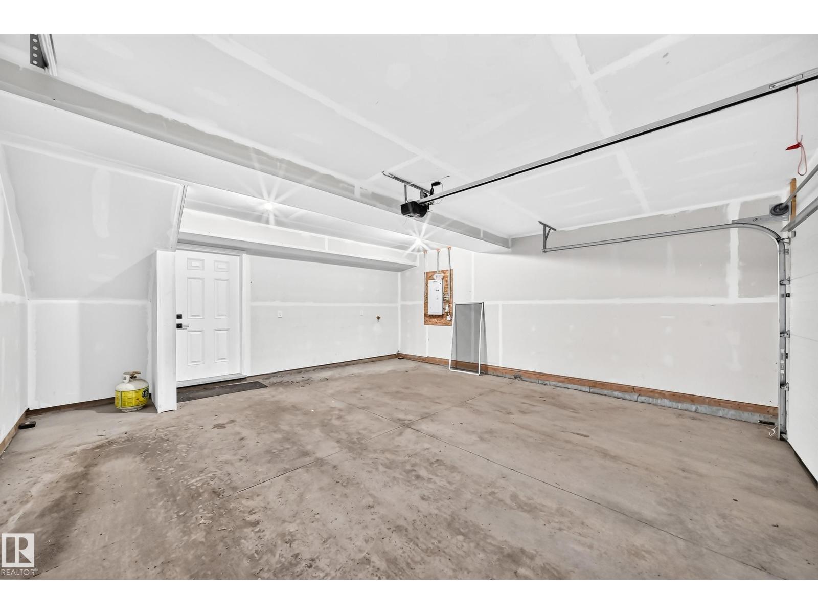 #82 11910 35 AV SW - 41