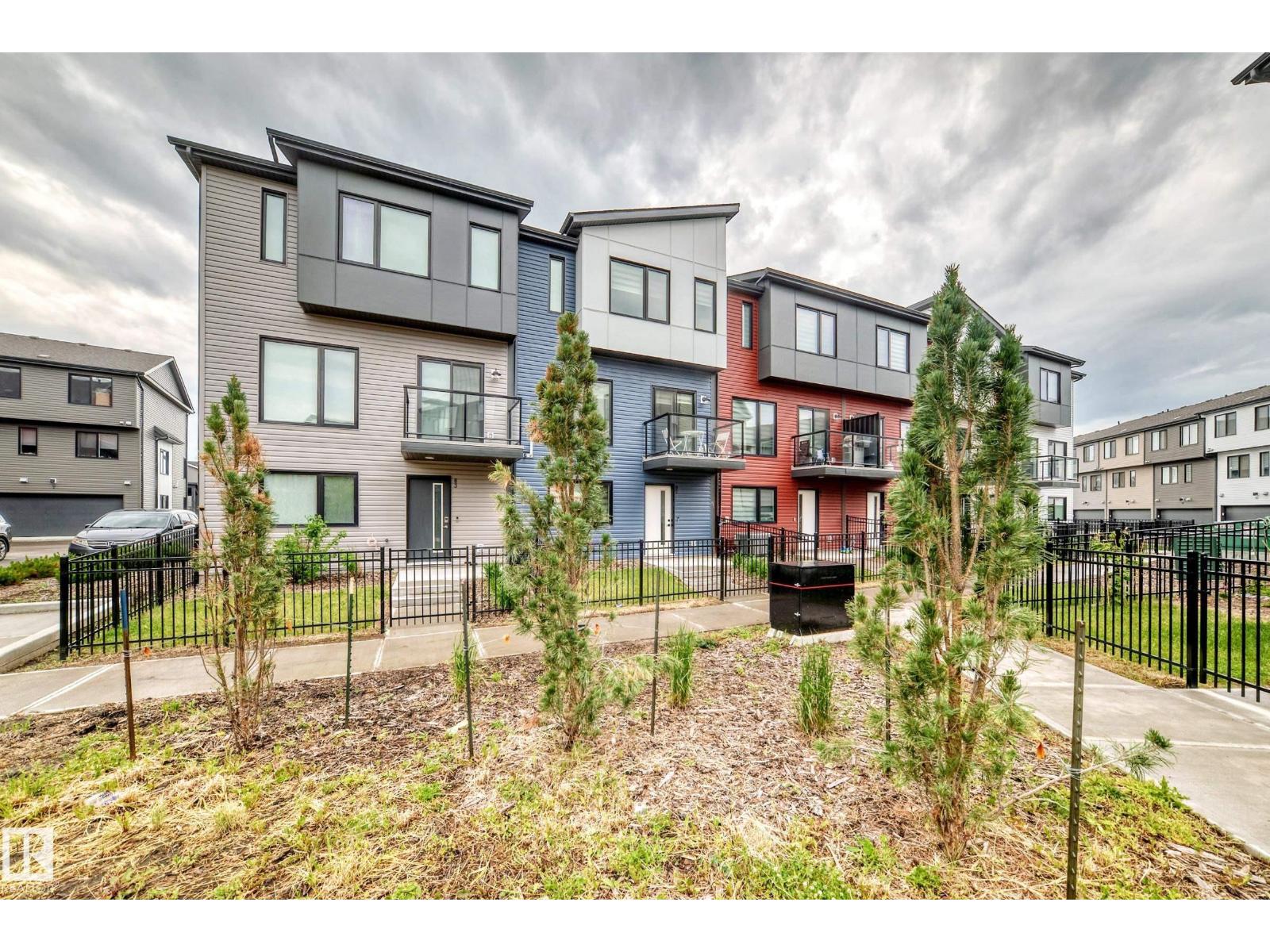 #82 11910 35 AV SW - 46