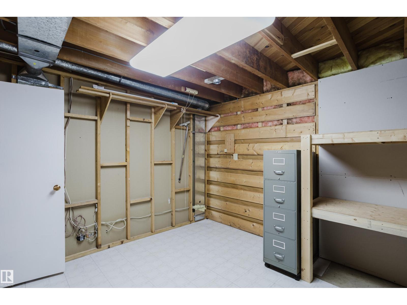 102 PINE ST — photo 38
