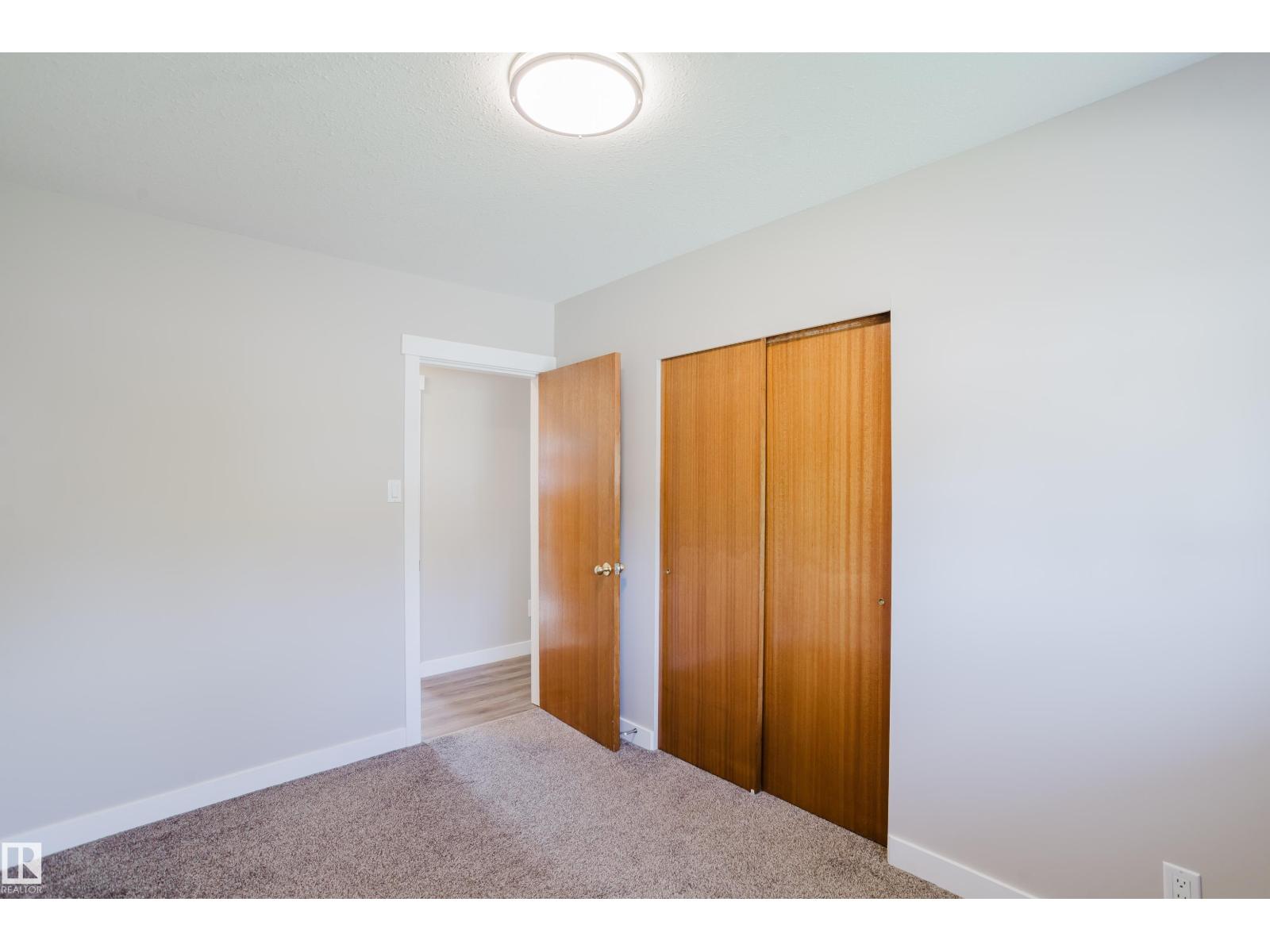 102 PINE ST — photo 21