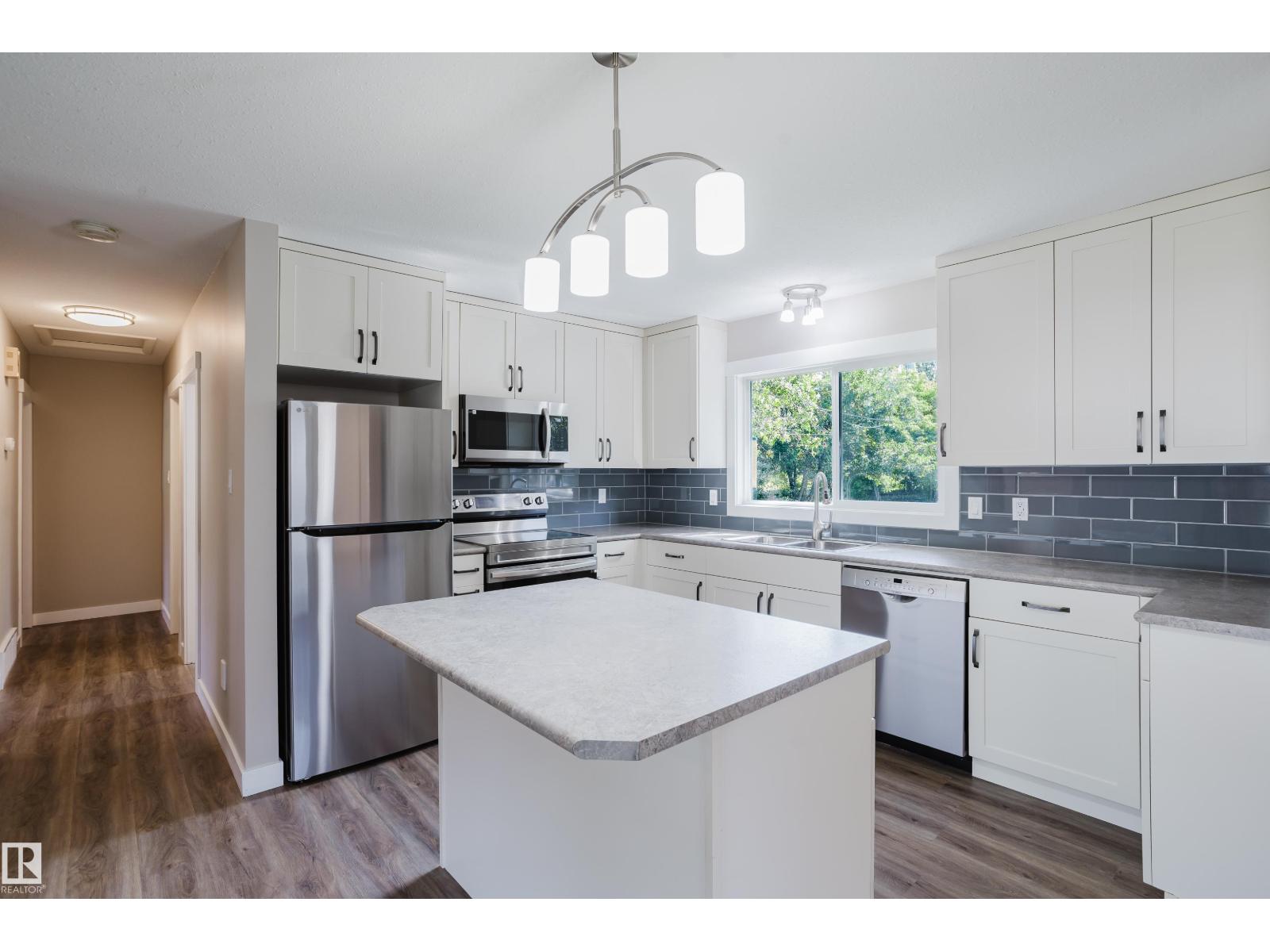 102 PINE ST — photo 8