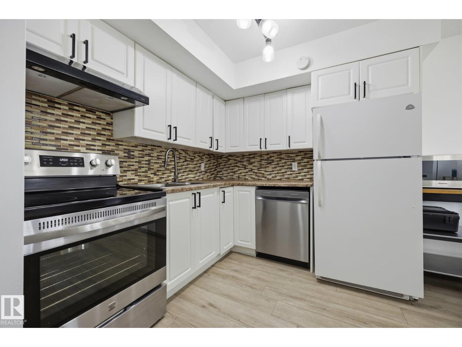 #105 16428 109 ST NW - 21