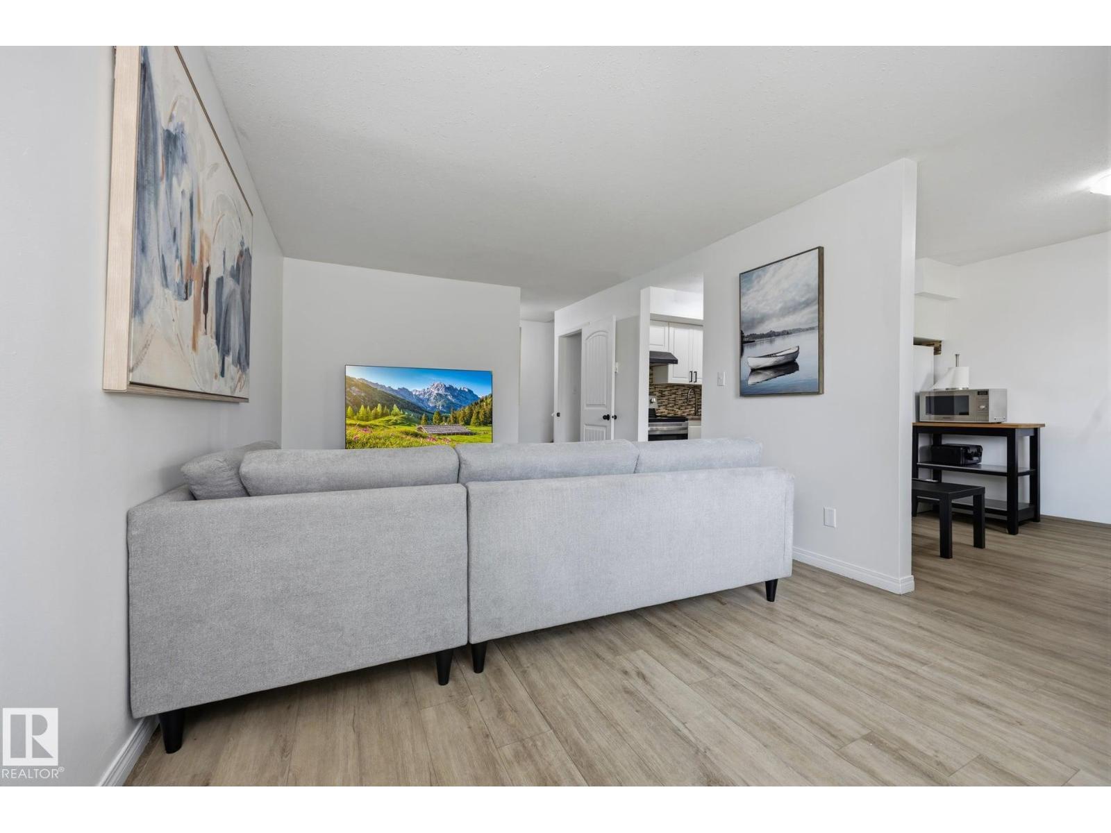 #105 16428 109 ST NW - 10