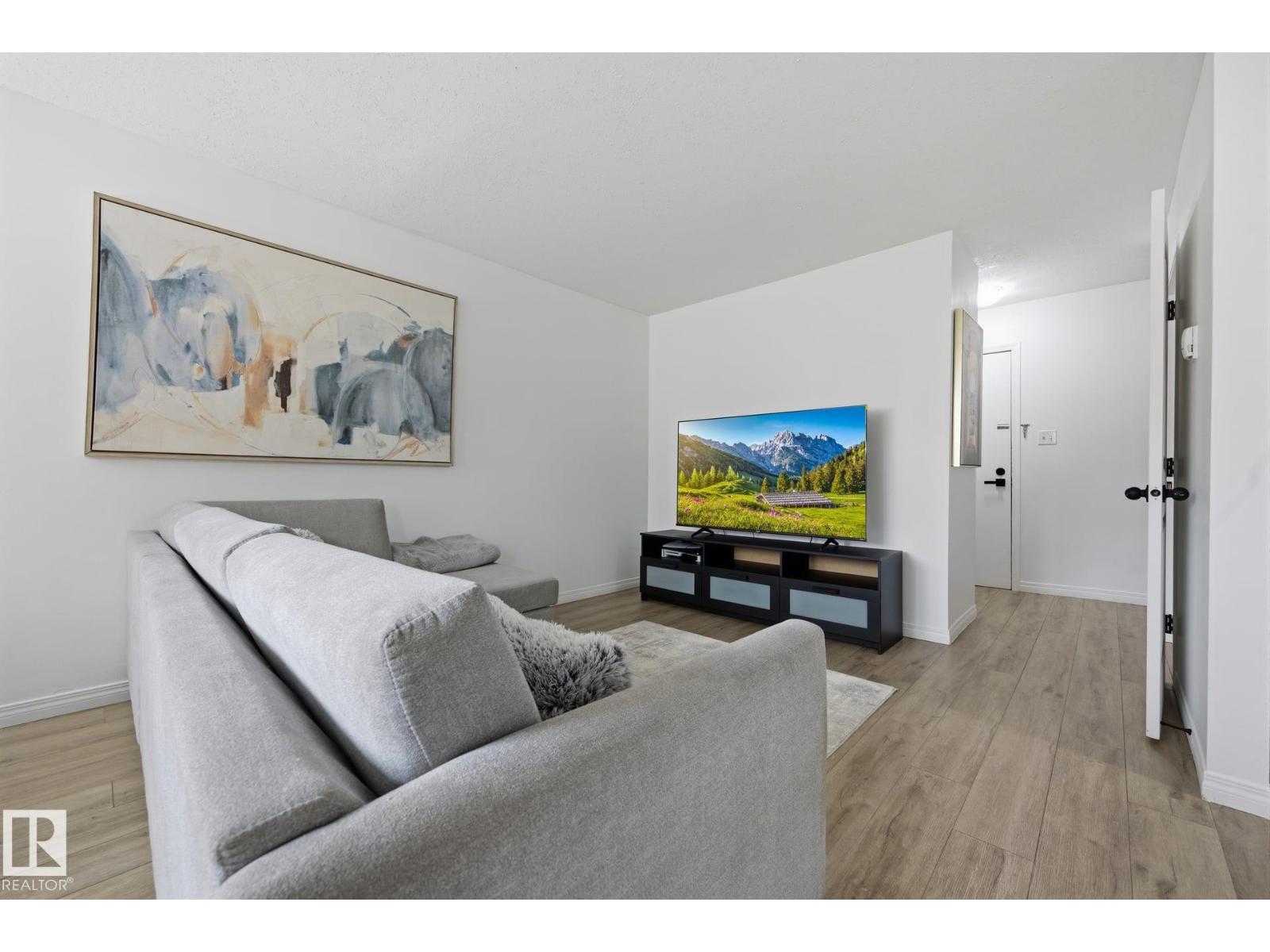 #105 16428 109 ST NW - 11