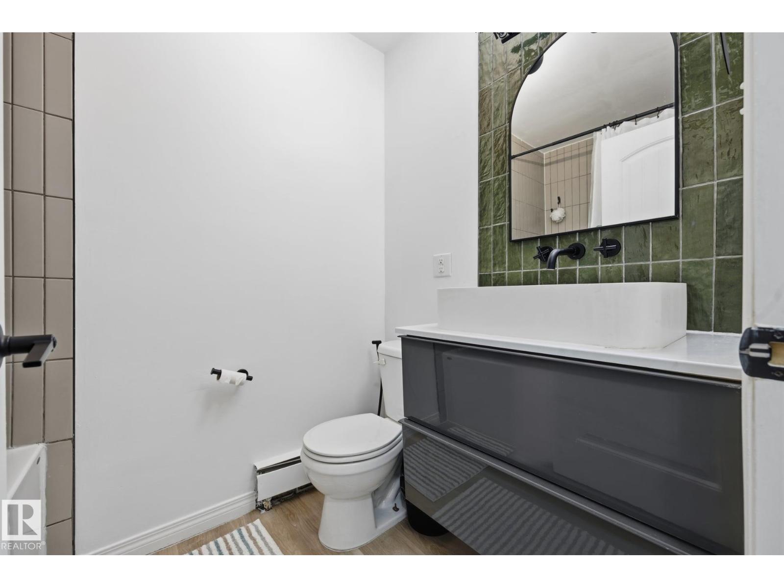 #105 16428 109 ST NW - 30