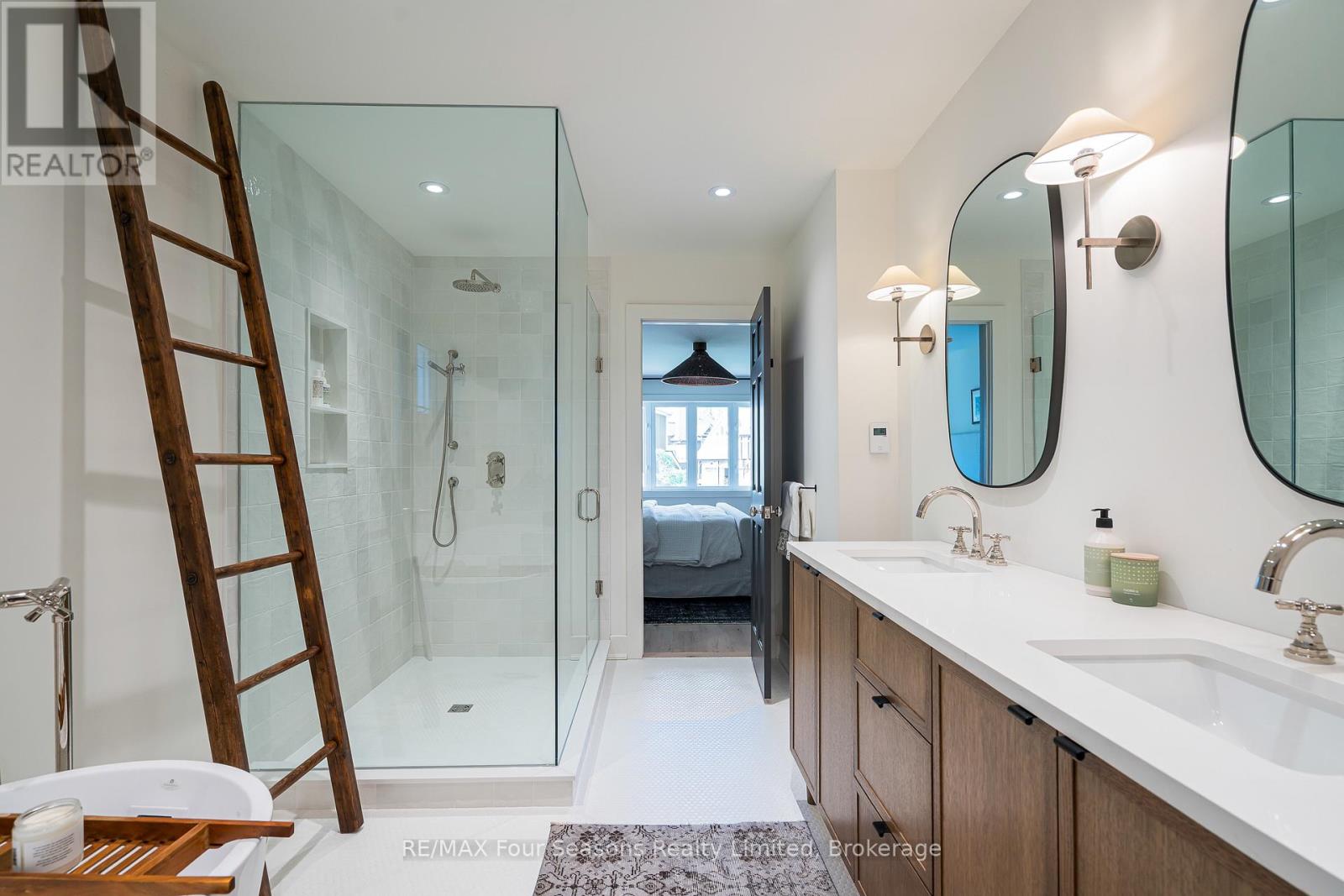 124 BIRCHES BOULEVARD - Image 28