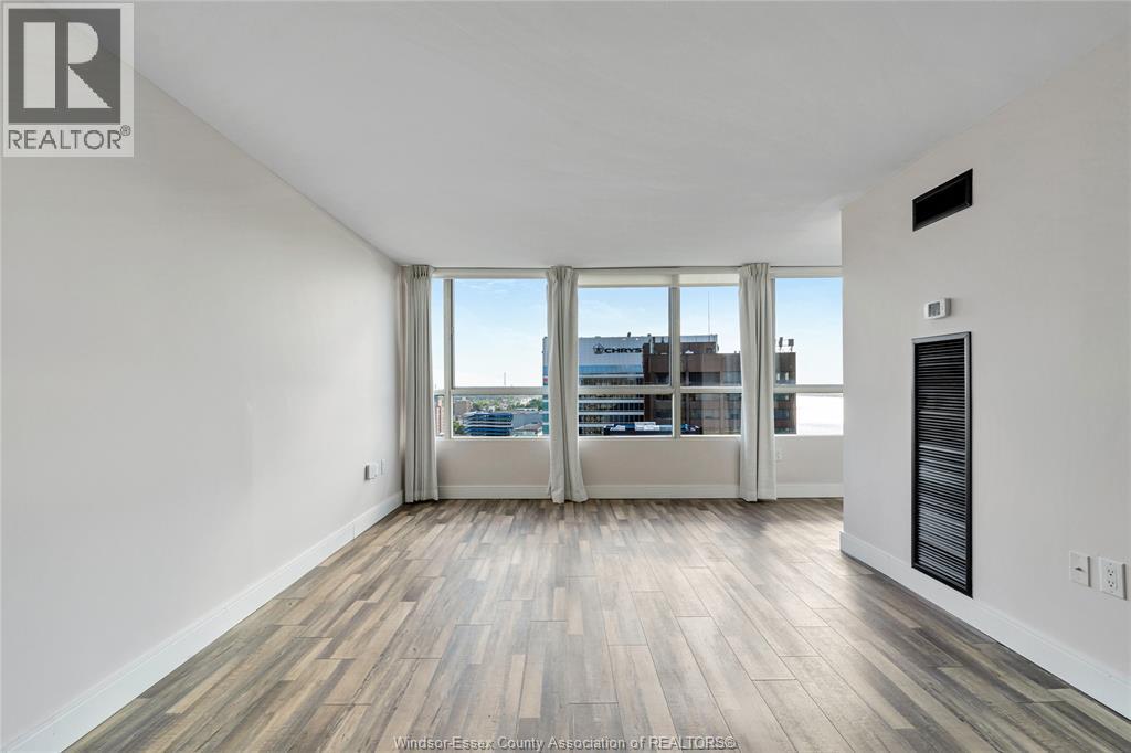 #1902 75 RIVERSIDE DRIVE East - 10