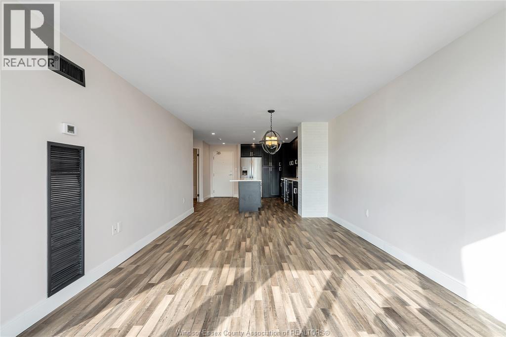 #1902 75 RIVERSIDE DRIVE East - 13