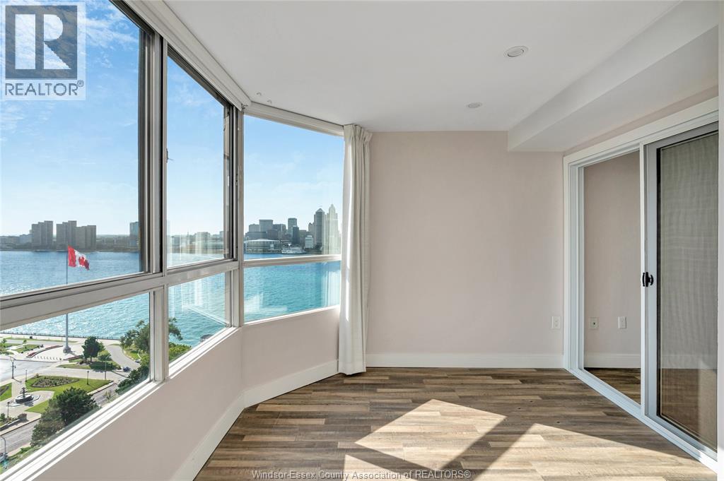 #1902 75 RIVERSIDE DRIVE East - 20