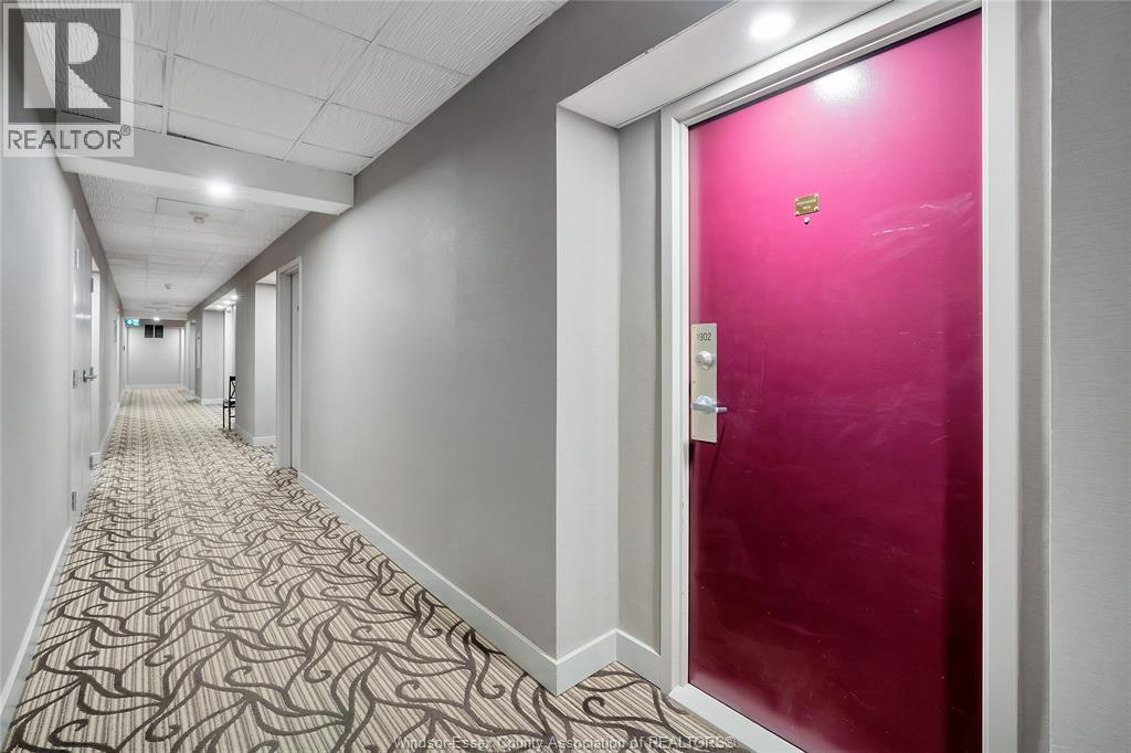 #1902 75 RIVERSIDE DRIVE East - 27