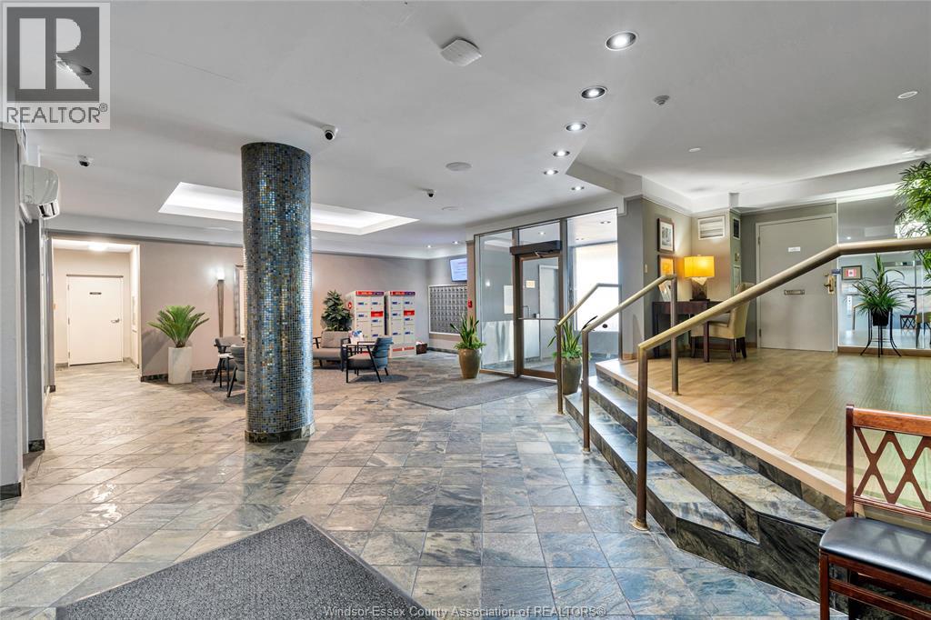 #1902 75 RIVERSIDE DRIVE East - 29