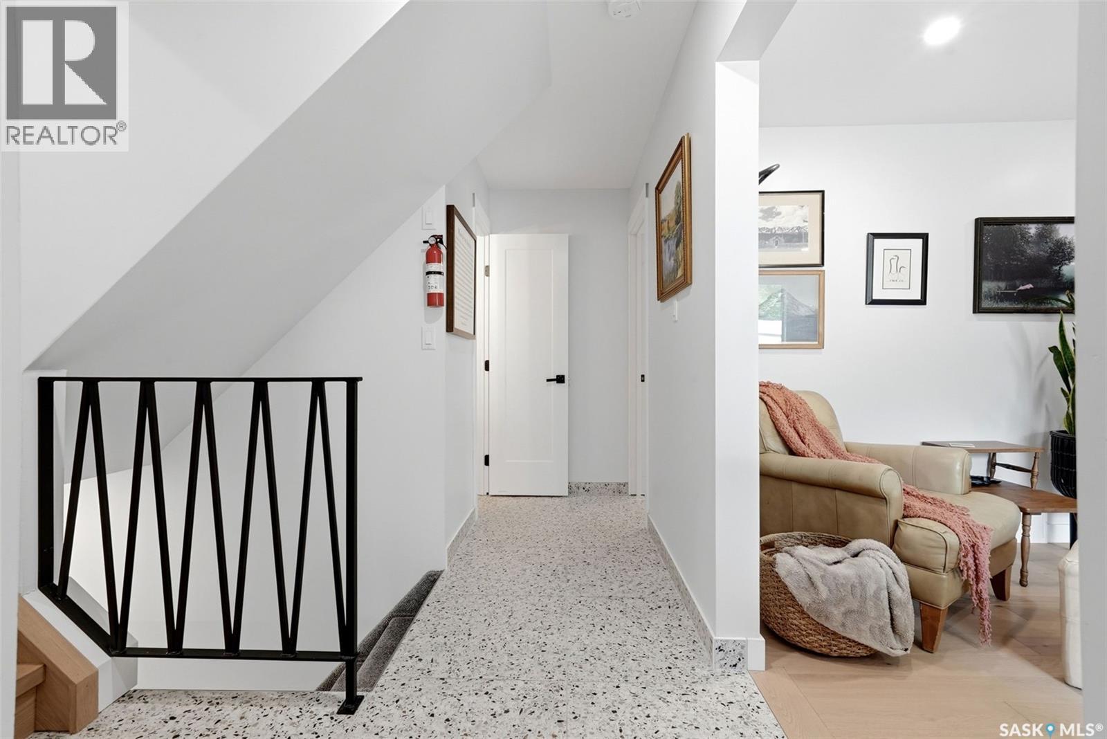 208 Habkirk DRIVE — photo 31