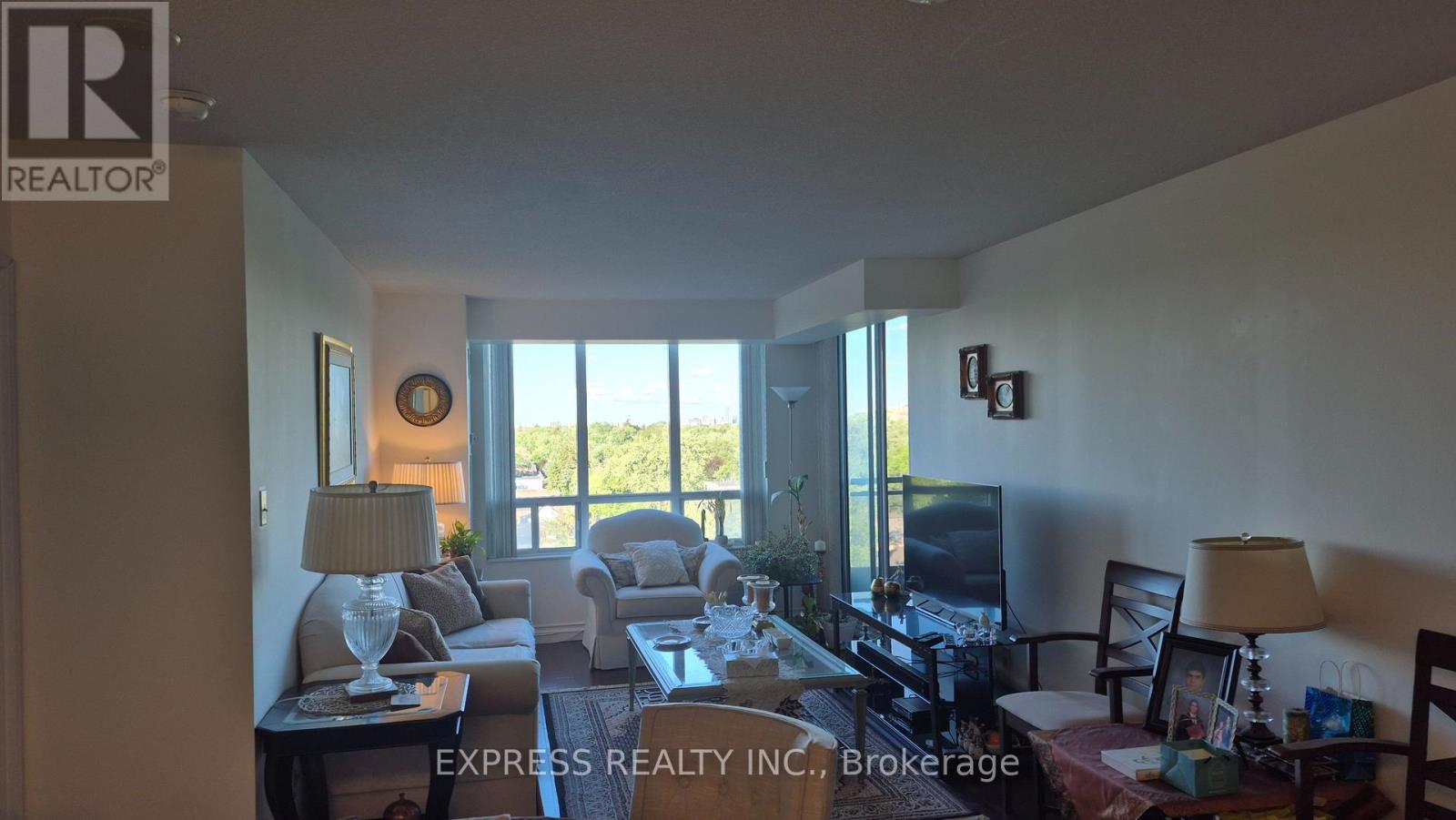 #1107 256 DORIS AVENUE - 15