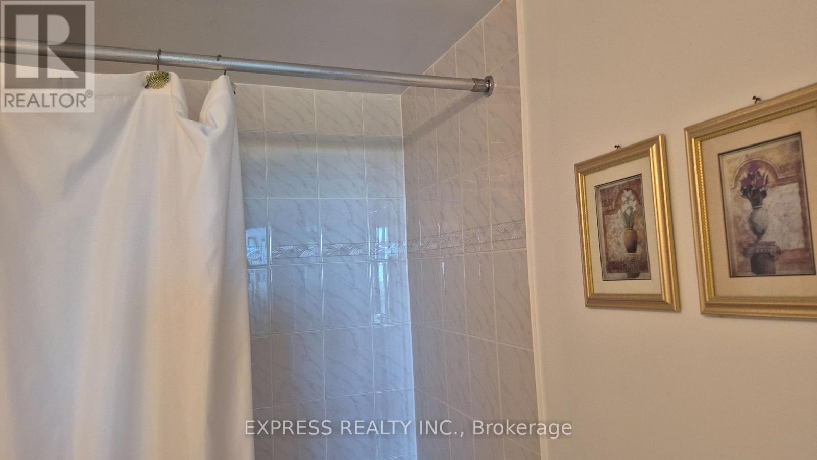 #1107 256 DORIS AVENUE - 18