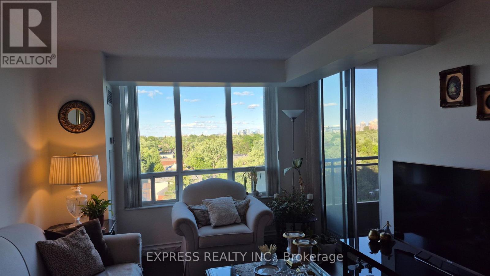 #1107 256 DORIS AVENUE - 21
