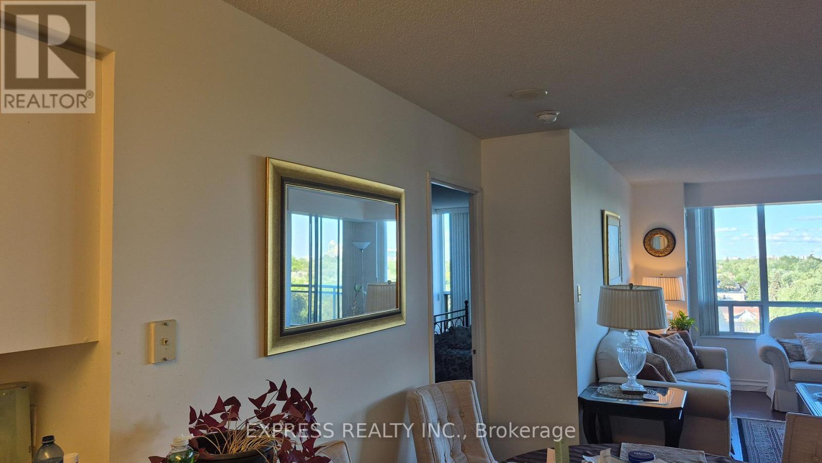 #1107 256 DORIS AVENUE - 23