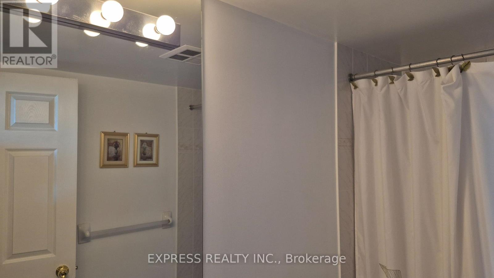#1107 256 DORIS AVENUE - 25