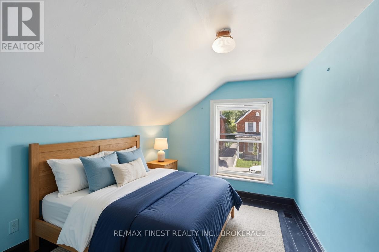 445 ALBERT STREET - 36