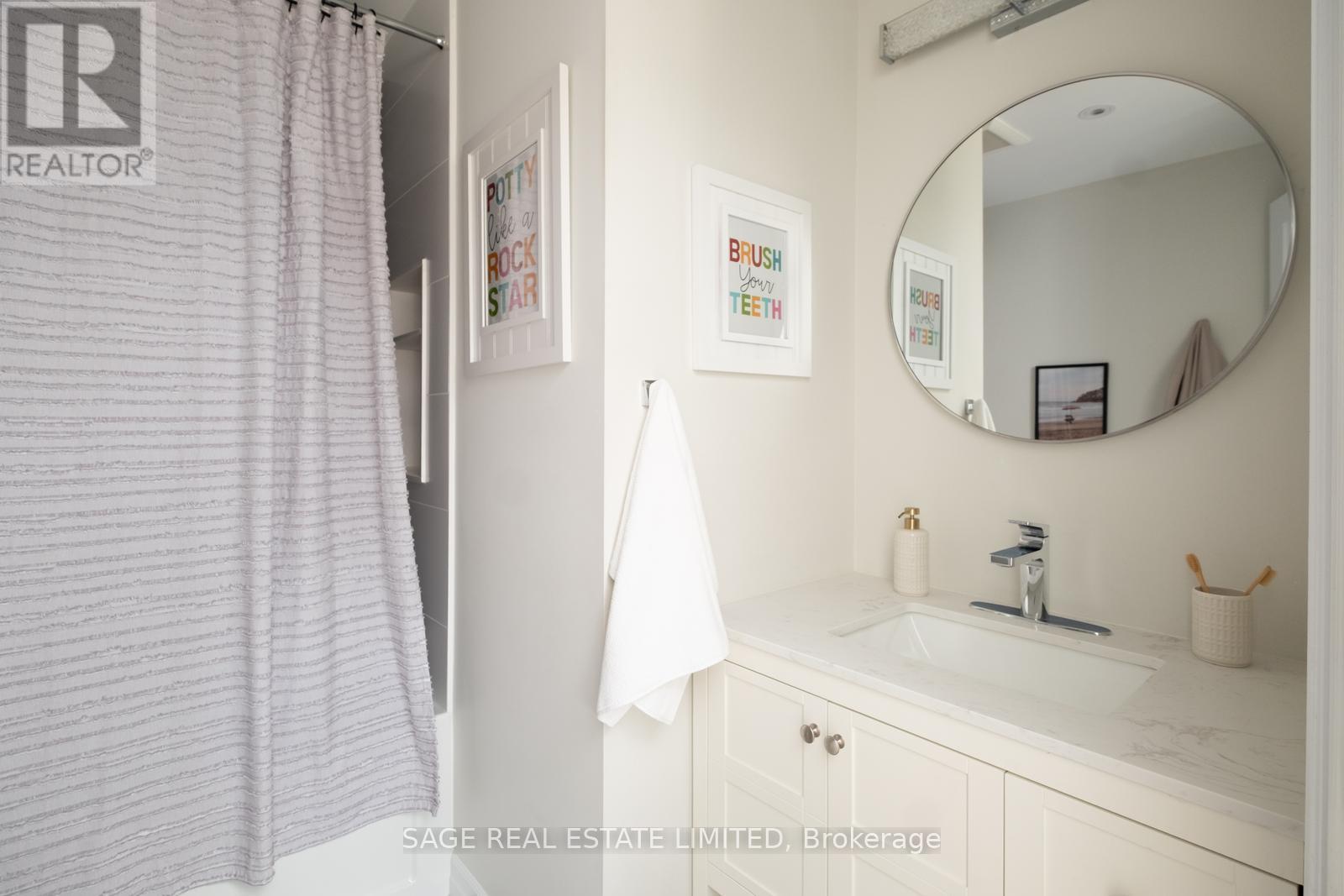 59 KALMAR AVENUE - 39