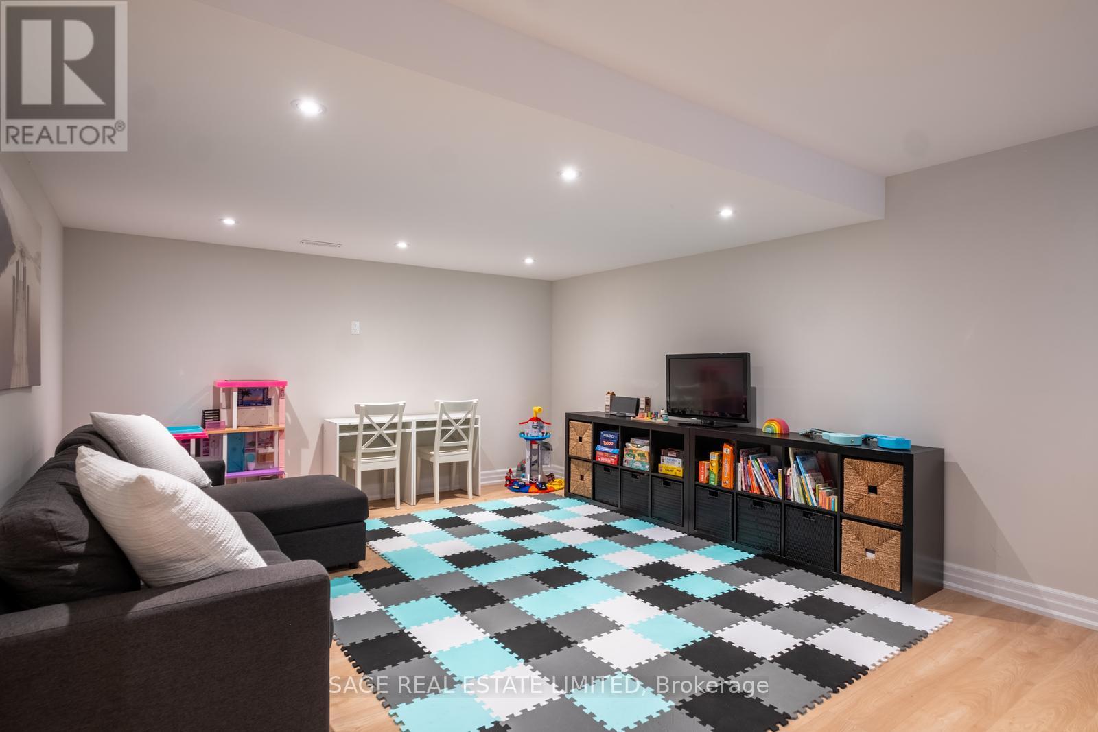 59 KALMAR AVENUE - 41