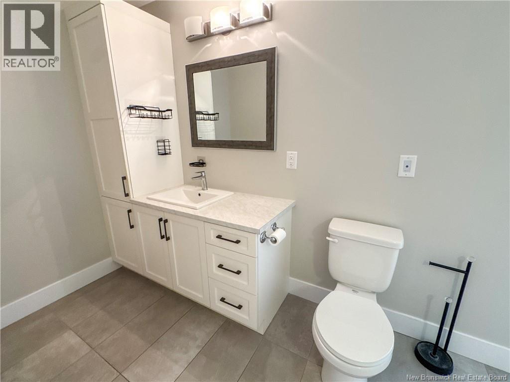 35 Anastasia Crescent - 26
