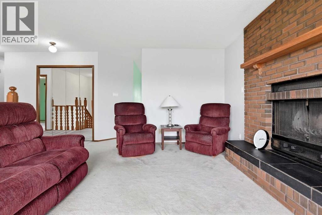 5227 55 Avenue - photo 4