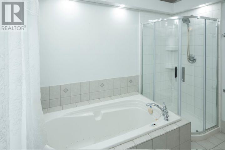 327 Brunswick Street S - 14