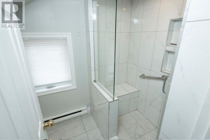 327 Brunswick Street S - 22