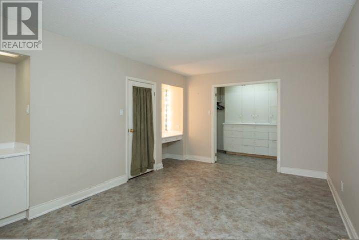 327 Brunswick Street S - 15