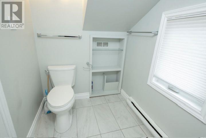 327 Brunswick Street S - 23