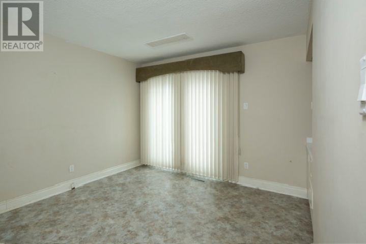 327 Brunswick Street S - 16