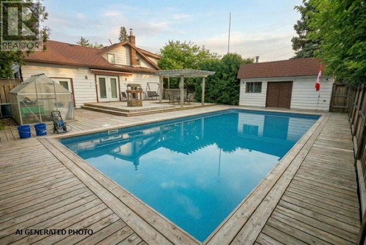 327 Brunswick Street S - 43