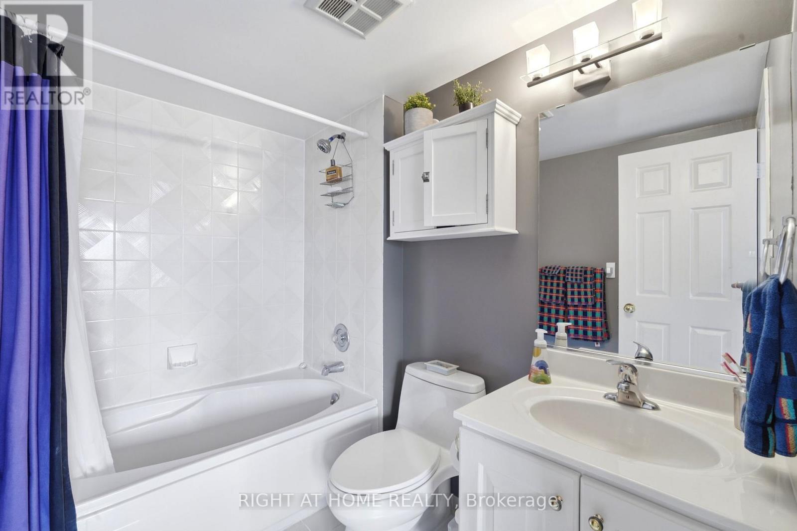 #1602 298 JARVIS STREET - 18